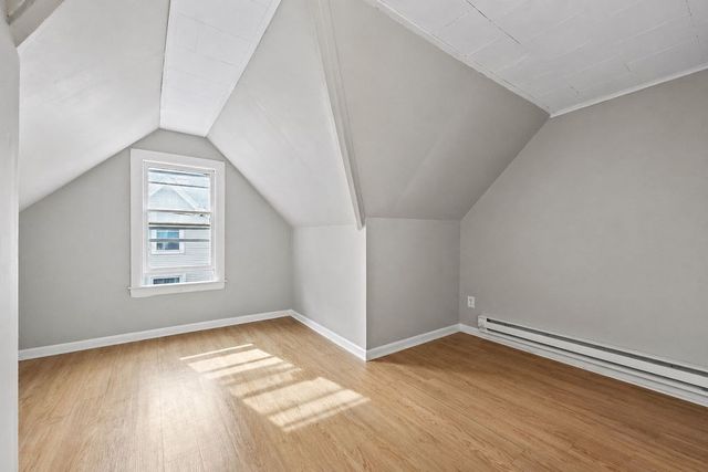 85-87 Hitchcock St, Holyoke, MA 01040
