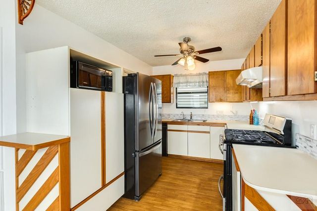 16515 Bahama Way, Jamaica Beach, TX 77554