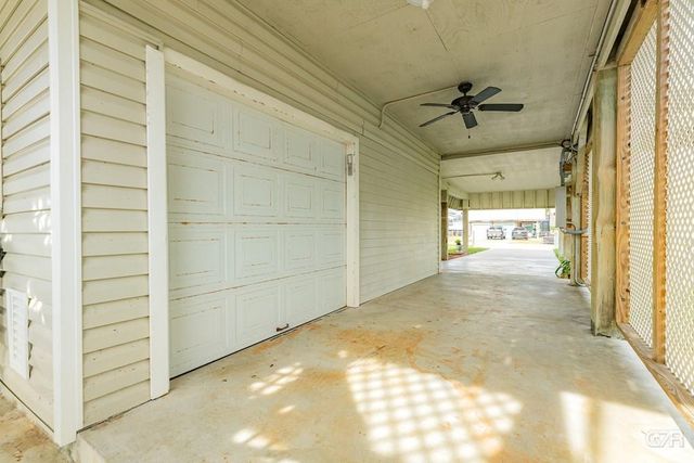 16515 Bahama Way, Jamaica Beach, TX 77554