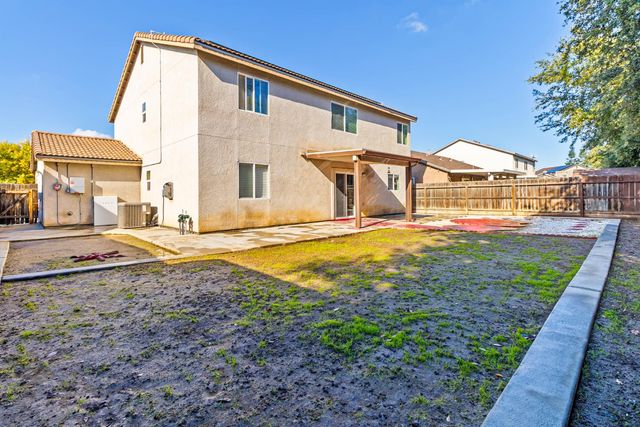 3292 N Wheeler Avenue, Fresno, CA 93722