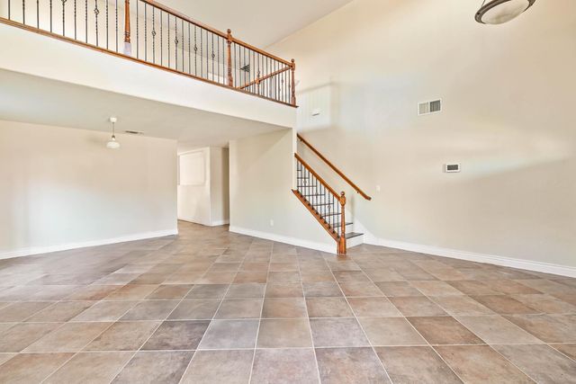 3292 N Wheeler Avenue, Fresno, CA 93722