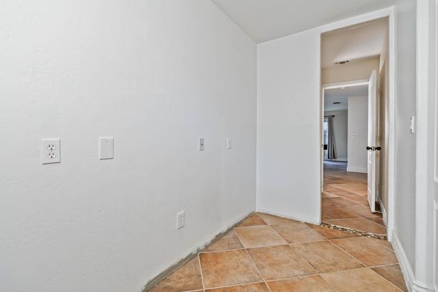 3292 N Wheeler Avenue, Fresno, CA 93722