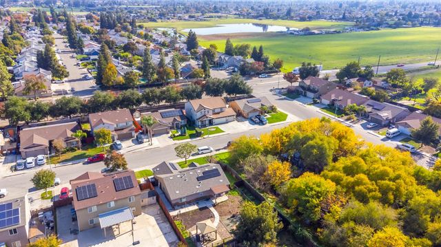 3292 N Wheeler Avenue, Fresno, CA 93722