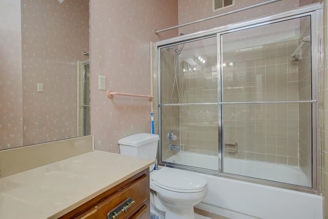 4765 BARKSHIRE DR, Memphis, TN 38141