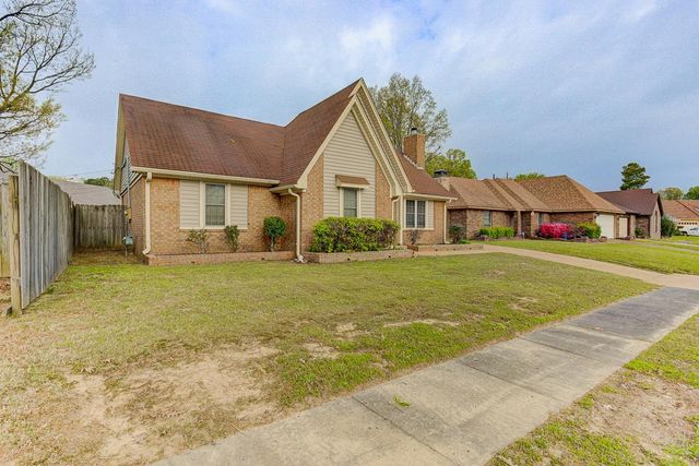 4765 BARKSHIRE DR, Memphis, TN 38141