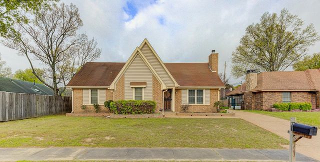 4765 BARKSHIRE DR, Memphis, TN 38141