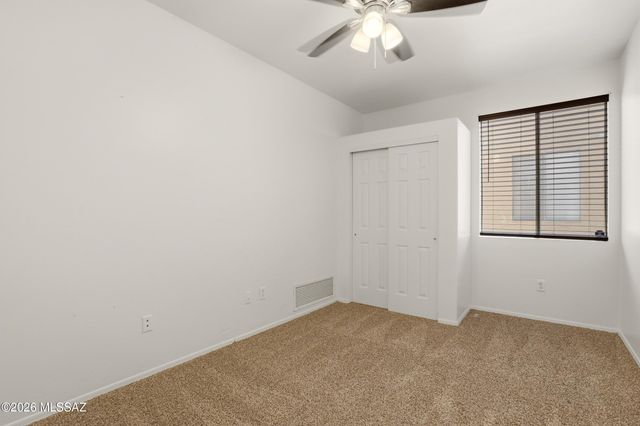 7740 S Lions Spring Way, Tucson, AZ 85747