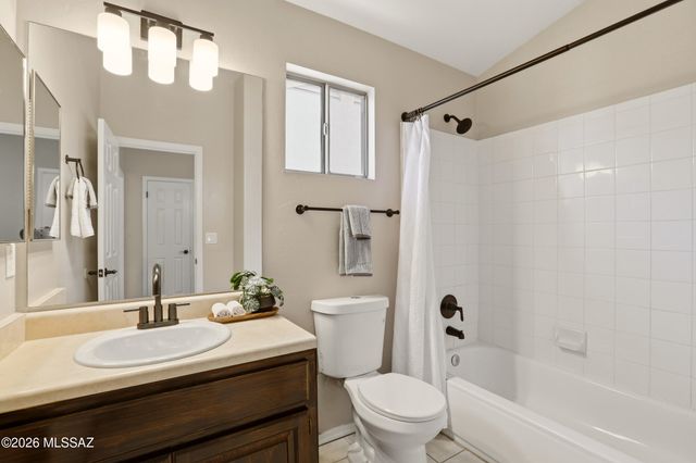 7740 S Lions Spring Way, Tucson, AZ 85747