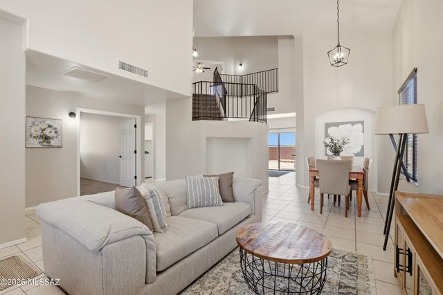 7740 S Lions Spring Way, Tucson, AZ 85747