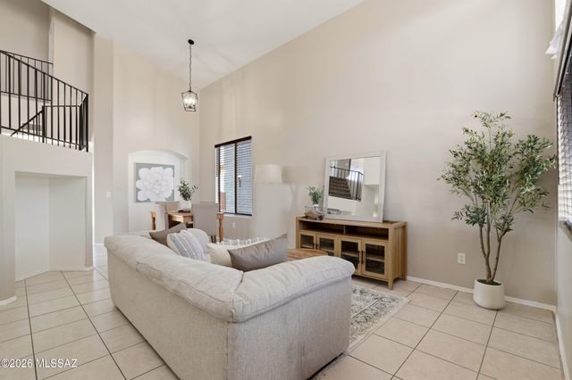 7740 S Lions Spring Way, Tucson, AZ 85747