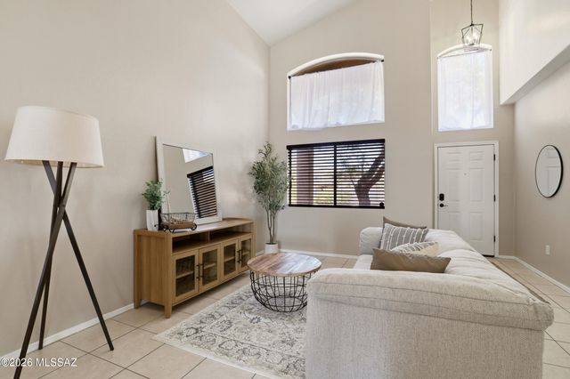 7740 S Lions Spring Way, Tucson, AZ 85747