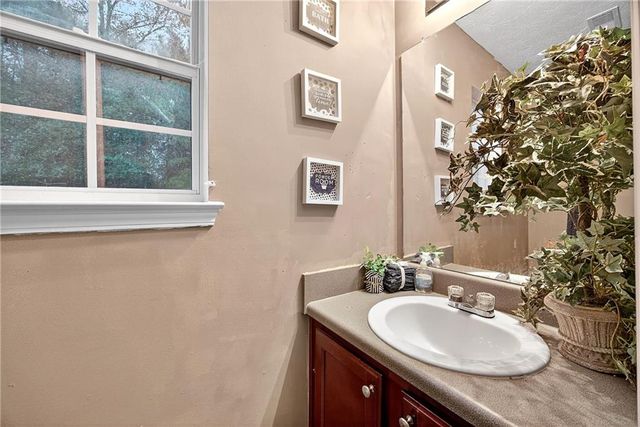 2430 Napa Valley Drive, Villa Rica, GA 30180