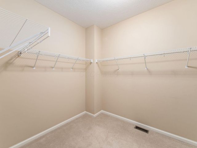 7450 Deer Valley Crossing, Powell, OH 43065