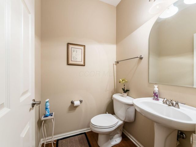 7450 Deer Valley Crossing, Powell, OH 43065