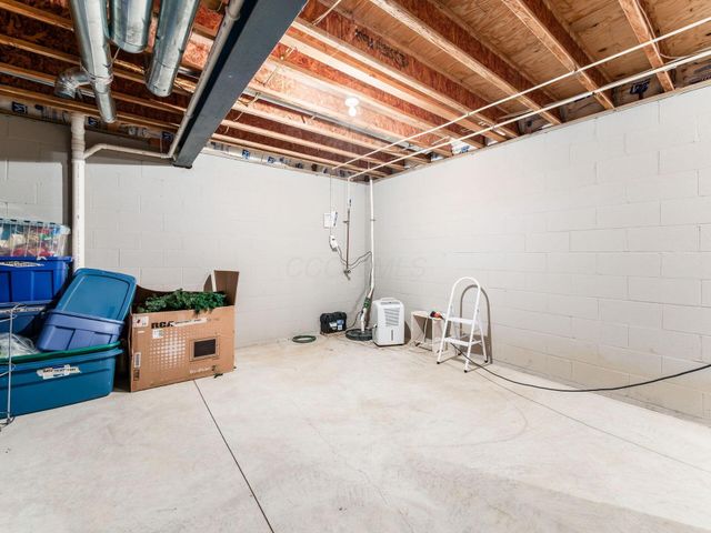 7450 Deer Valley Crossing, Powell, OH 43065