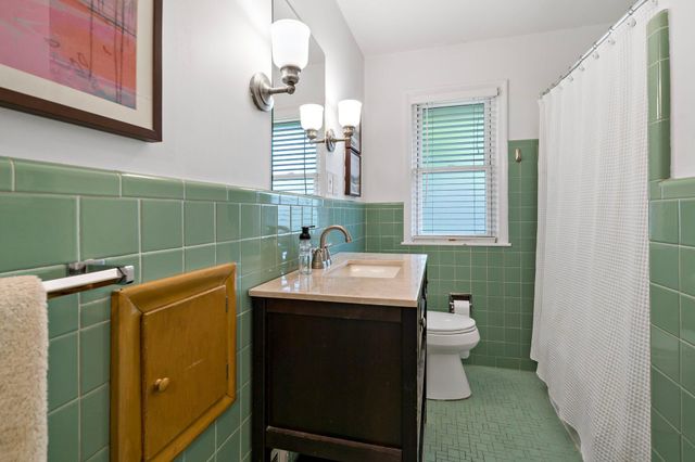 5928 Chowen Avenue S, Edina, MN 55410