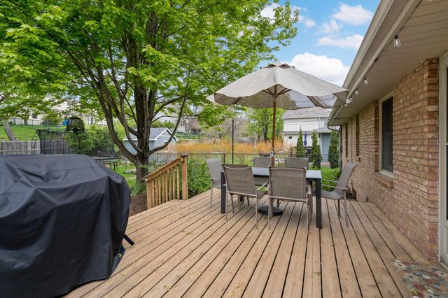 5928 Chowen Avenue S, Edina, MN 55410