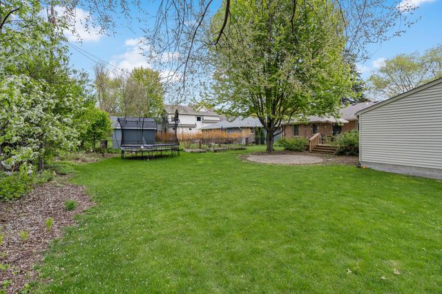 5928 Chowen Avenue S, Edina, MN 55410