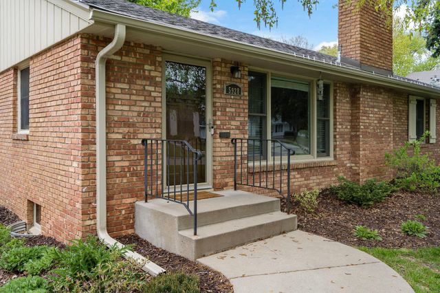 5928 Chowen Avenue S, Edina, MN 55410