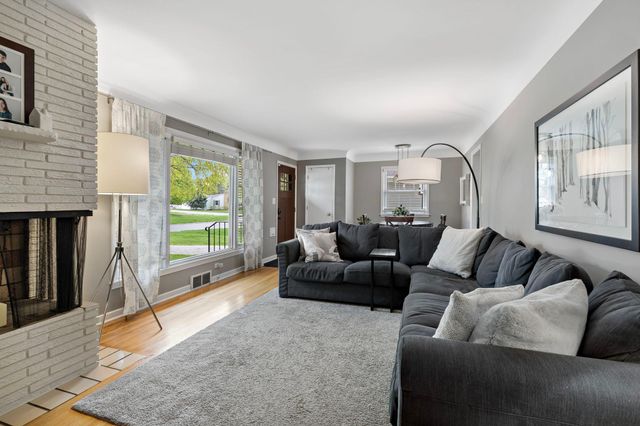 5928 Chowen Avenue S, Edina, MN 55410