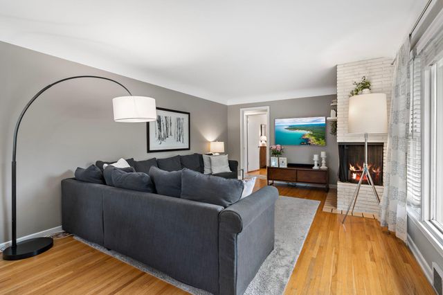 5928 Chowen Avenue S, Edina, MN 55410