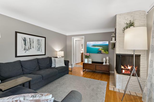 5928 Chowen Avenue S, Edina, MN 55410