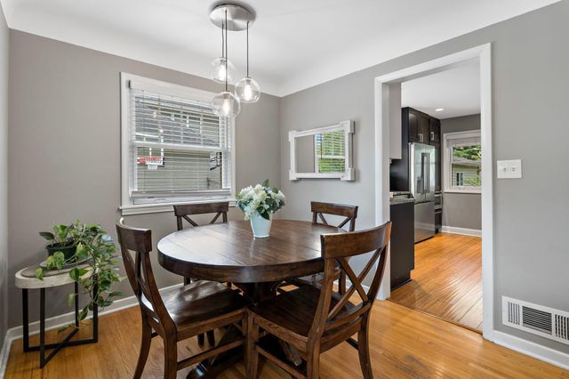 5928 Chowen Avenue S, Edina, MN 55410