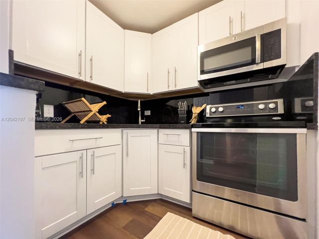 7904 West Dr 812, North Bay Village, FL 33141