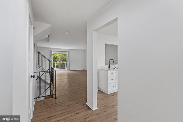 6082 MAJORS LN, Columbia, MD 21045