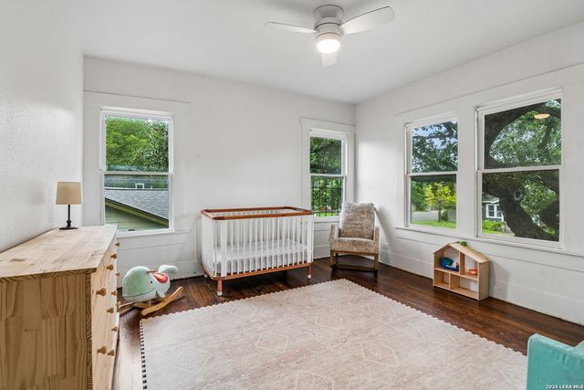 607 W KINGS HWY, San Antonio, TX 78212