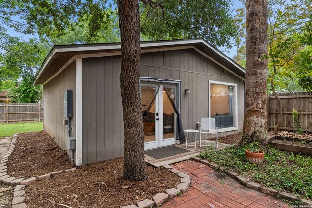 607 W KINGS HWY, San Antonio, TX 78212