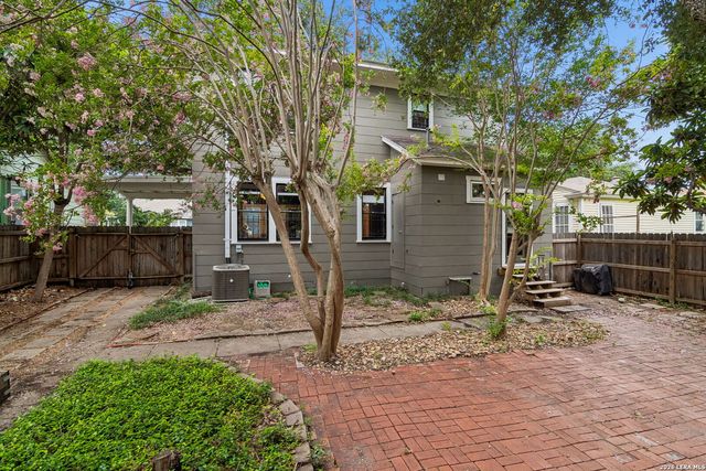 607 W KINGS HWY, San Antonio, TX 78212