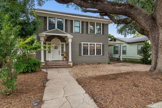 607 W KINGS HWY, San Antonio, TX 78212