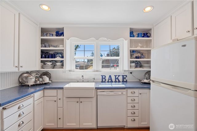 1103 S Montesano Street, Westport, WA 98595