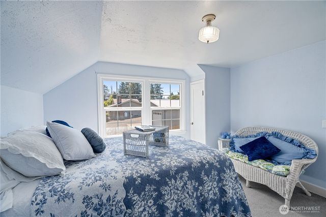 1103 S Montesano Street, Westport, WA 98595