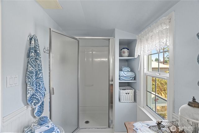 1103 S Montesano Street, Westport, WA 98595