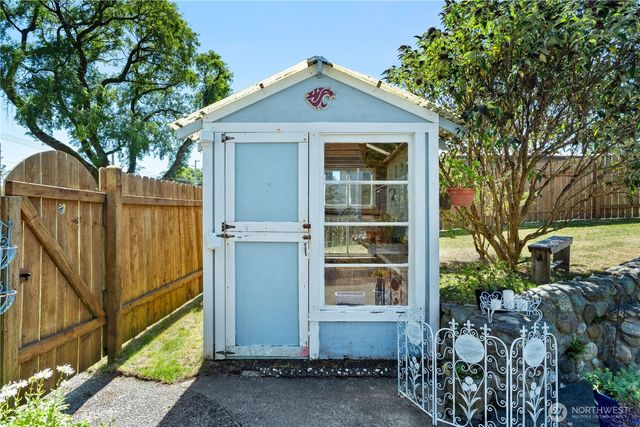 1103 S Montesano Street, Westport, WA 98595