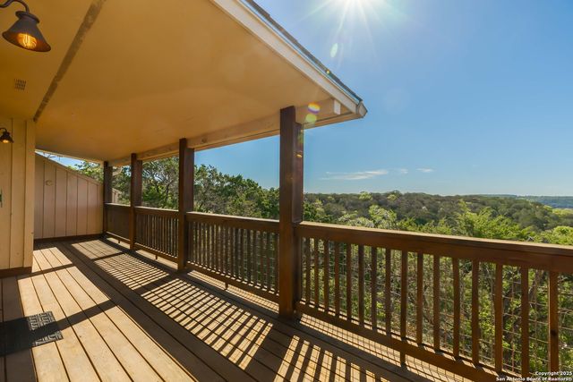 107 Mesa Del Sol, Kerrville, TX 78028
