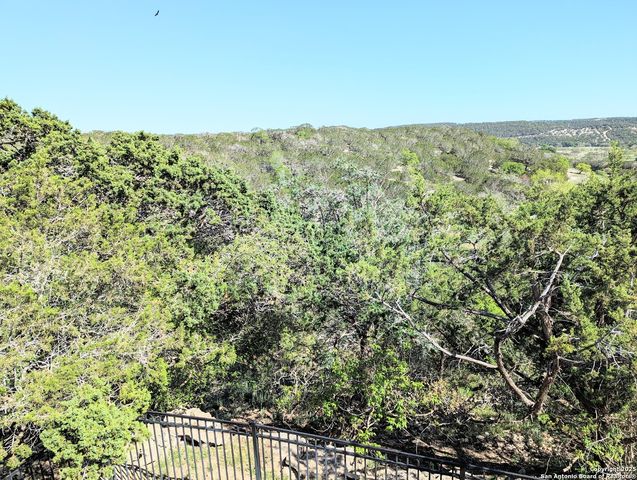 107 Mesa Del Sol, Kerrville, TX 78028