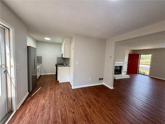 151 Old Ferry Way, Roswell, GA 30076