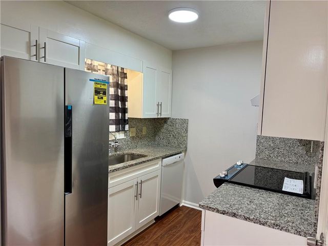 151 Old Ferry Way, Roswell, GA 30076