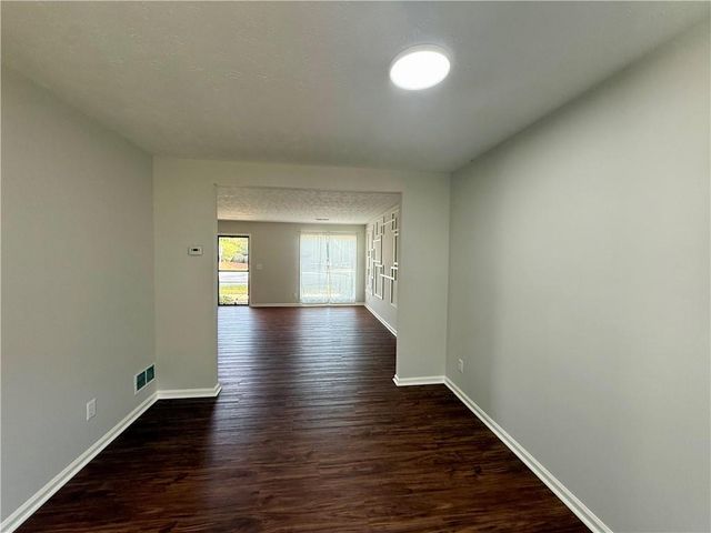 151 Old Ferry Way, Roswell, GA 30076