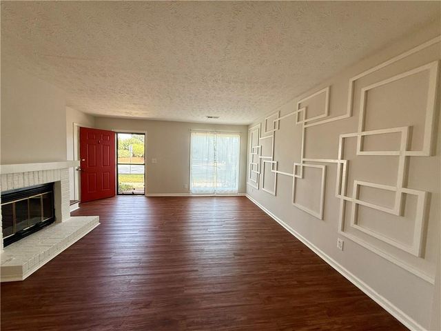 151 Old Ferry Way, Roswell, GA 30076