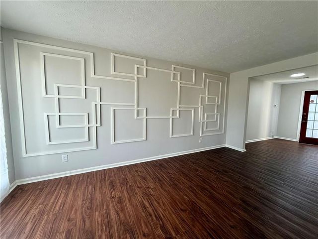 151 Old Ferry Way, Roswell, GA 30076