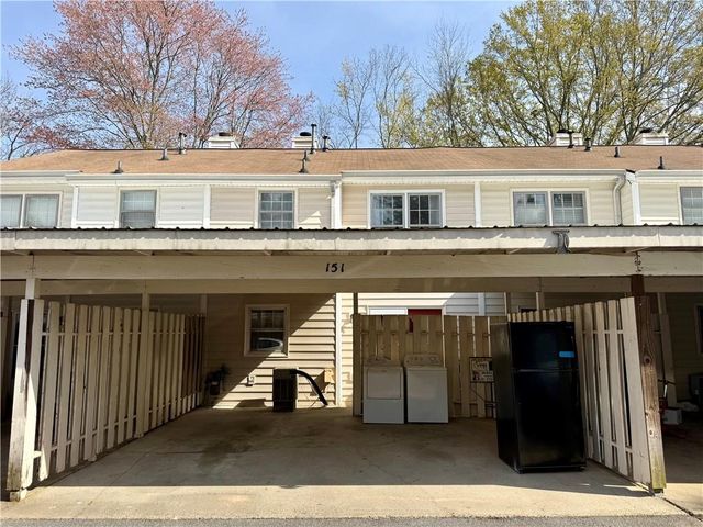 151 Old Ferry Way, Roswell, GA 30076