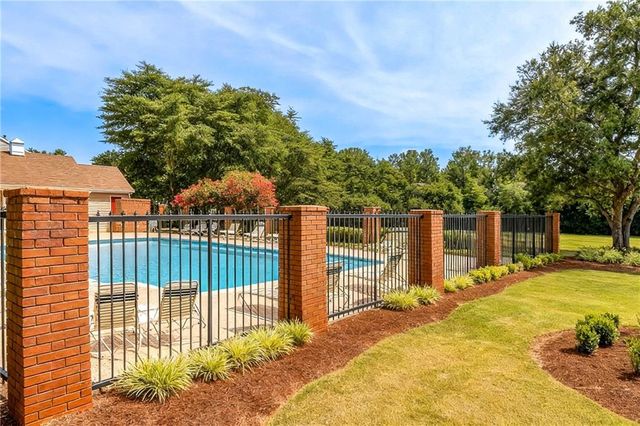 151 Old Ferry Way, Roswell, GA 30076