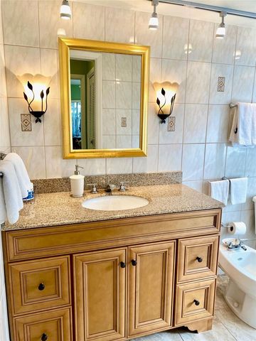 1616 S LAKE AVENUE 4, Clearwater, FL 33756