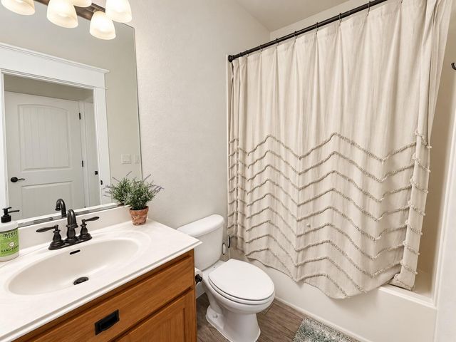 17808 Maritime Point DR 202, Jonestown, TX 78645