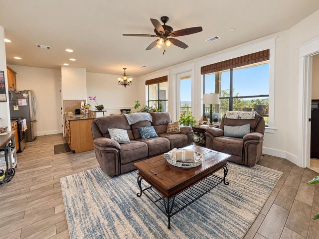 17808 Maritime Point DR 202, Jonestown, TX 78645