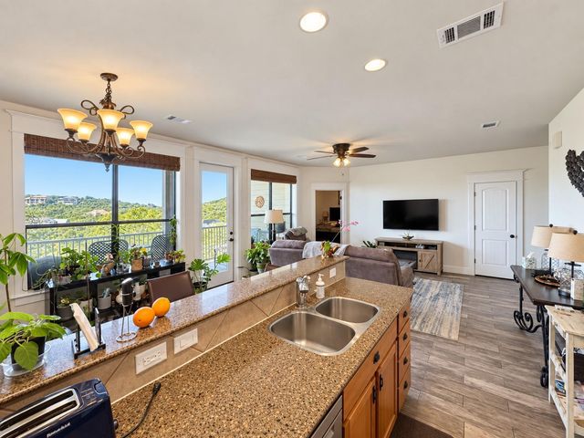 17808 Maritime Point DR 202, Jonestown, TX 78645